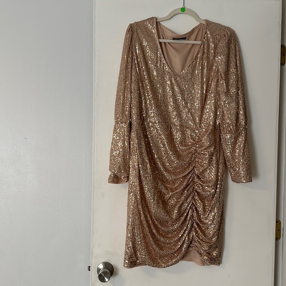 SHEIN curve dress - Picture 1 of 3